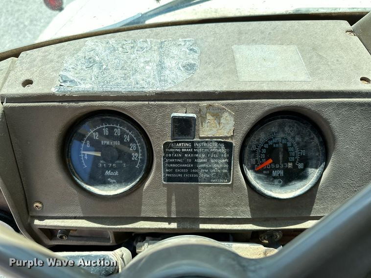 image for item OG9170 1980 Mack RD688S  semi truck