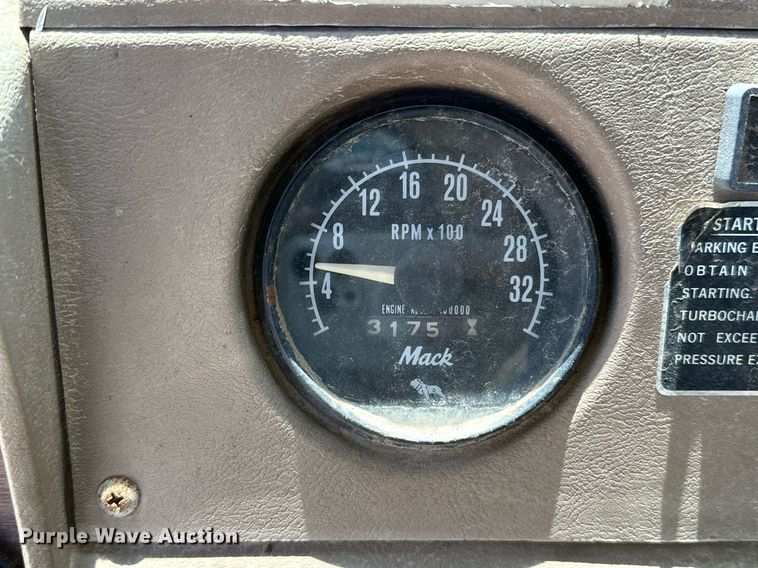 image for item OG9170 1980 Mack RD688S  semi truck