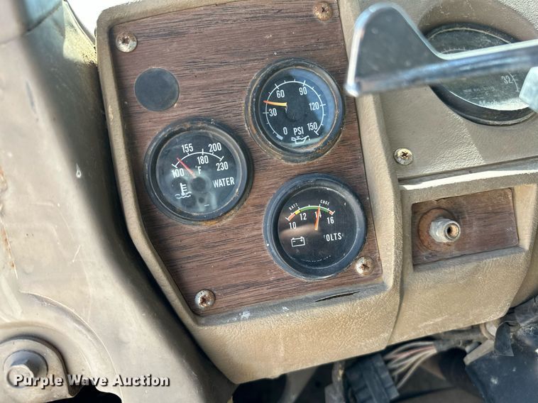 image for item OG9170 1980 Mack RD688S  semi truck