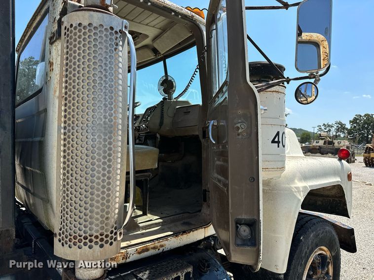 image for item OG9170 1980 Mack RD688S  semi truck