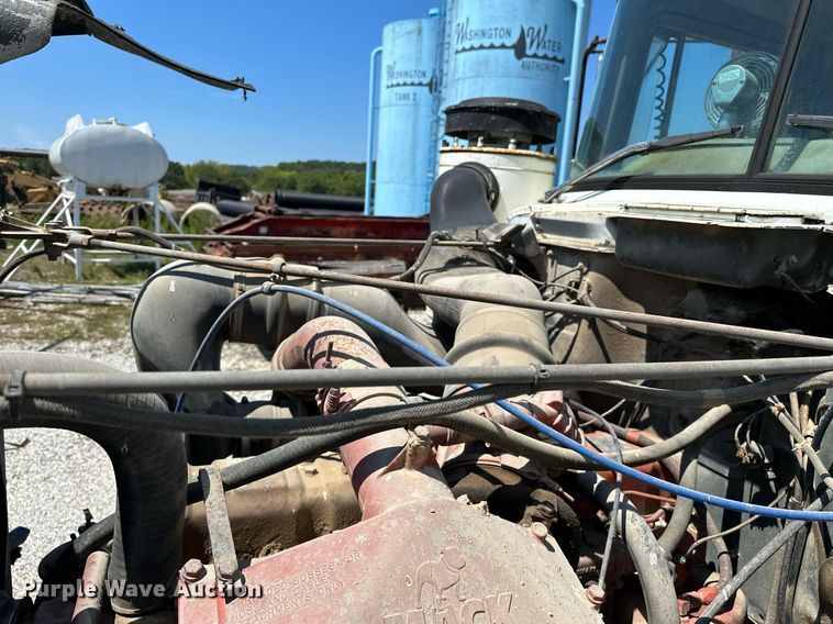 image for item OG9170 1980 Mack RD688S  semi truck