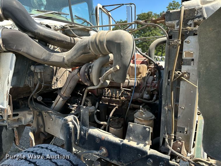 image for item OG9170 1980 Mack RD688S  semi truck