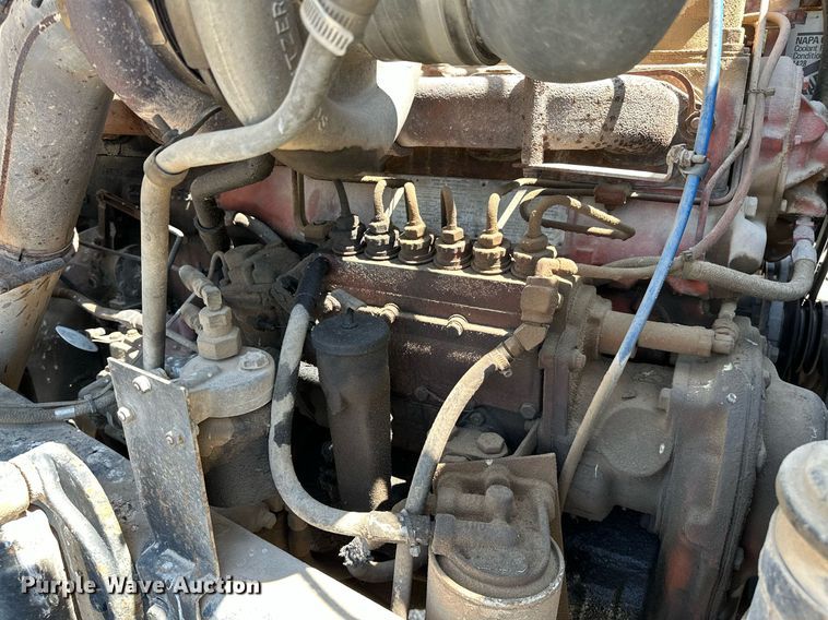 image for item OG9170 1980 Mack RD688S  semi truck