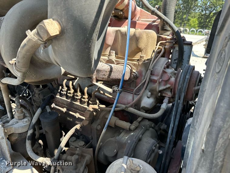 image for item OG9170 1980 Mack RD688S  semi truck