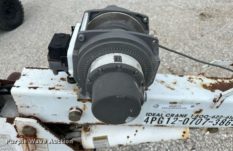 image for item OG9171 Ideal Crane Corporation  Liberator 4000 truck crane