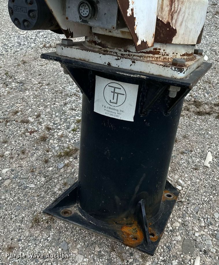 image for item OG9171 Ideal Crane Corporation  Liberator 4000 truck crane