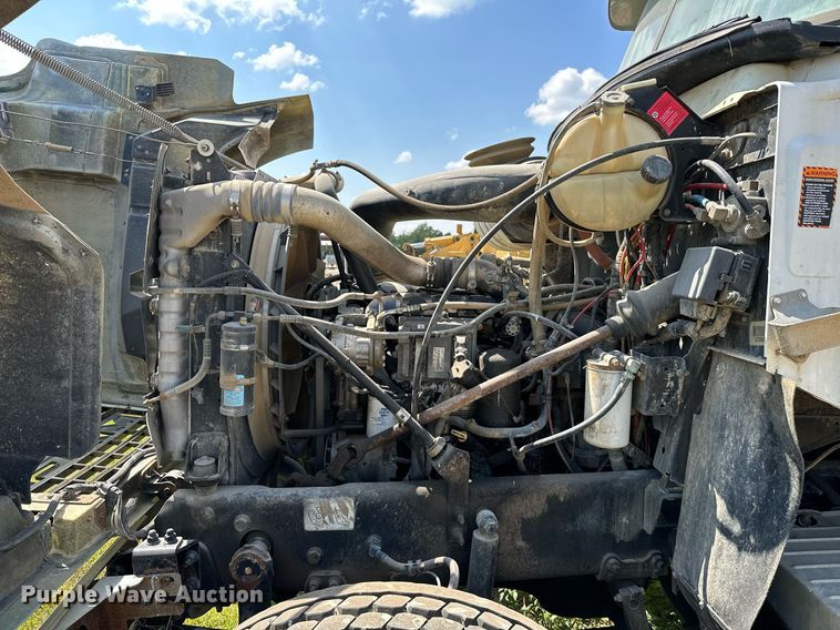 image for item OG9174 2007 Mack  CHN613 dump truck