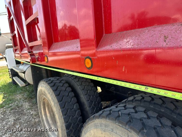 image for item OG9174 2007 Mack  CHN613 dump truck