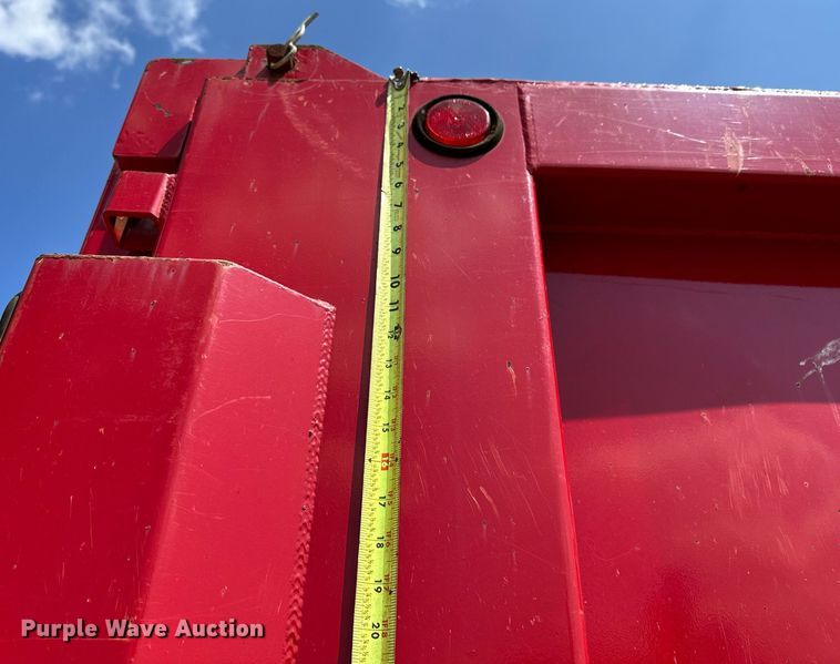 image for item OG9174 2007 Mack  CHN613 dump truck