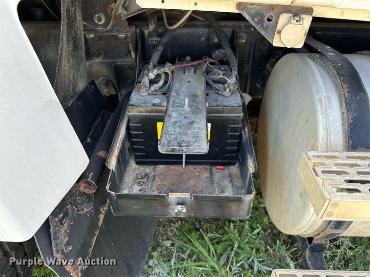 image for item OG9174 2007 Mack  CHN613 dump truck