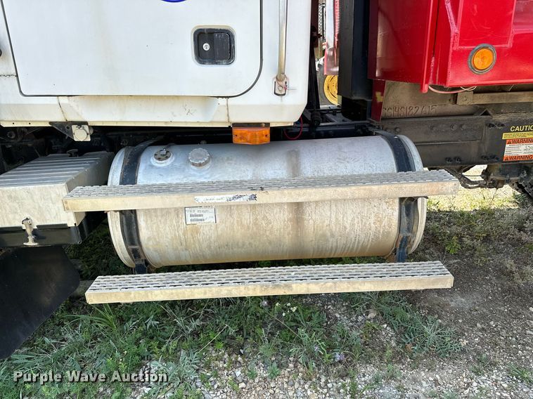 image for item OG9174 2007 Mack  CHN613 dump truck