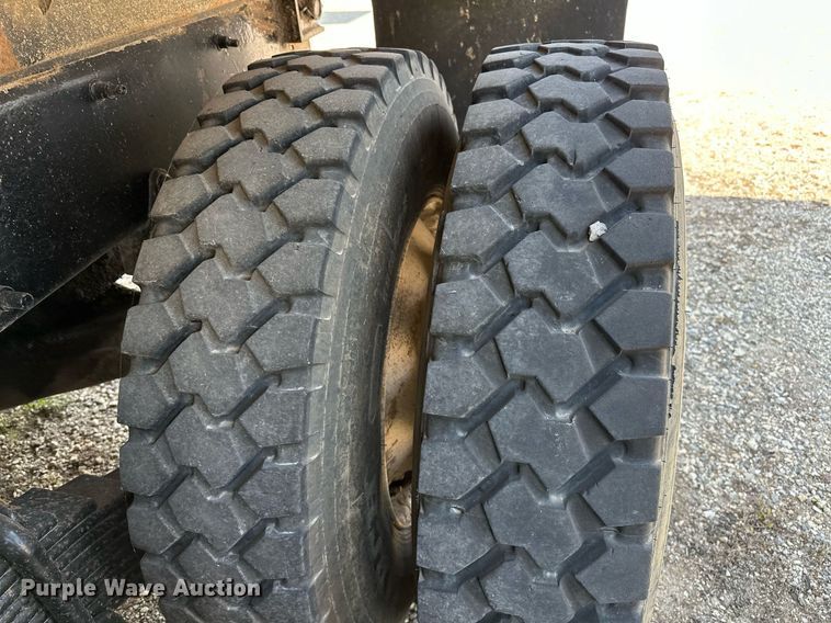 image for item OG9174 2007 Mack  CHN613 dump truck