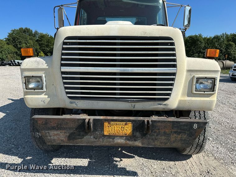 image for item OG9175 1987 Ford LT9000  semi truck