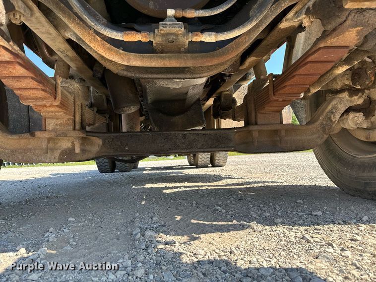 image for item OG9175 1987 Ford LT9000  semi truck