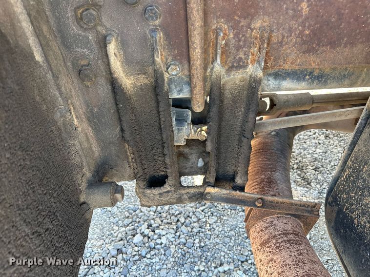 image for item OG9175 1987 Ford LT9000  semi truck