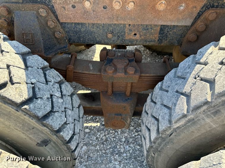 image for item OG9175 1987 Ford LT9000  semi truck