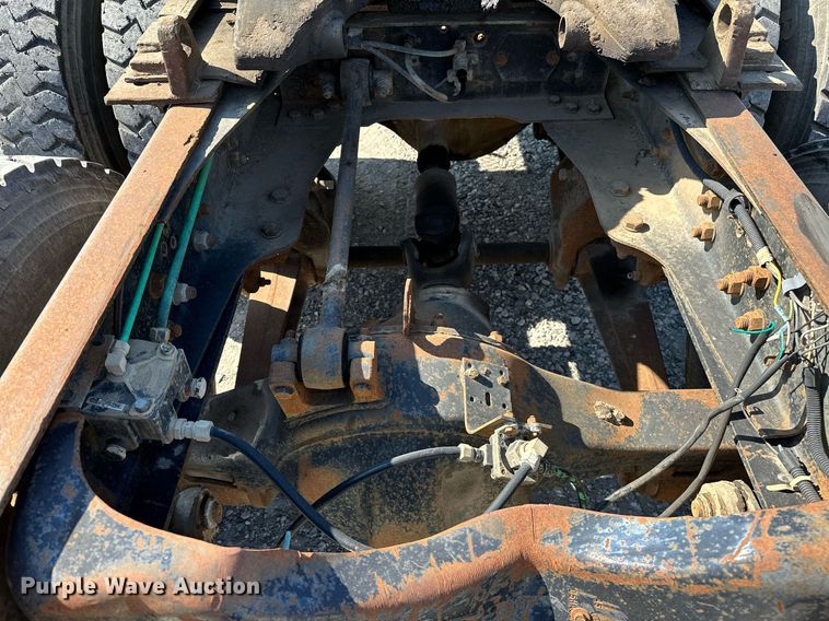 image for item OG9175 1987 Ford LT9000  semi truck