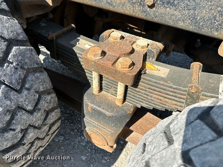 image for item OG9175 1987 Ford LT9000  semi truck