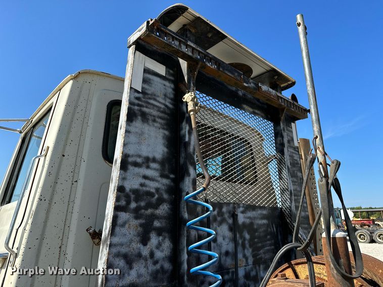 image for item OG9175 1987 Ford LT9000  semi truck