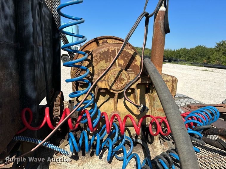 image for item OG9175 1987 Ford LT9000  semi truck