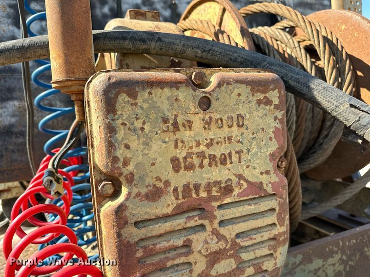 image for item OG9175 1987 Ford LT9000  semi truck