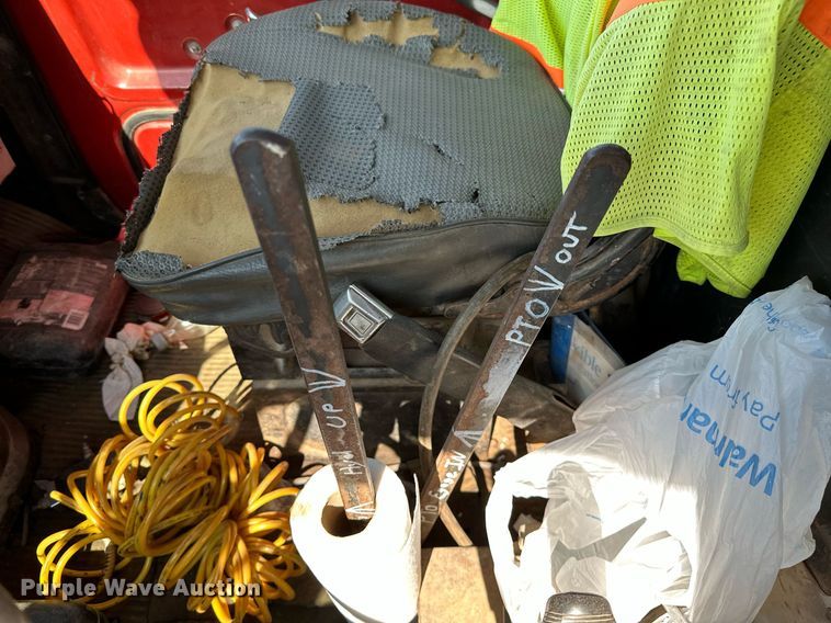 image for item OG9175 1987 Ford LT9000  semi truck