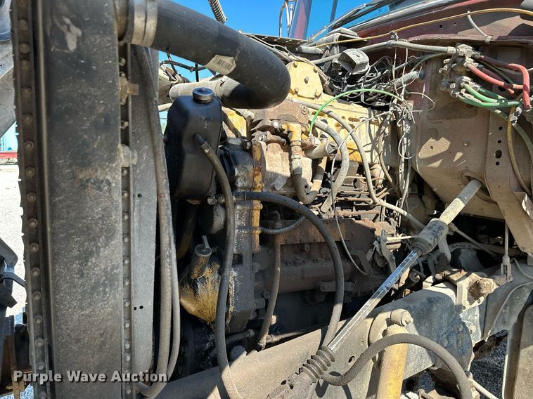 image for item OG9175 1987 Ford LT9000  semi truck