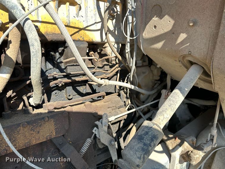 image for item OG9175 1987 Ford LT9000  semi truck