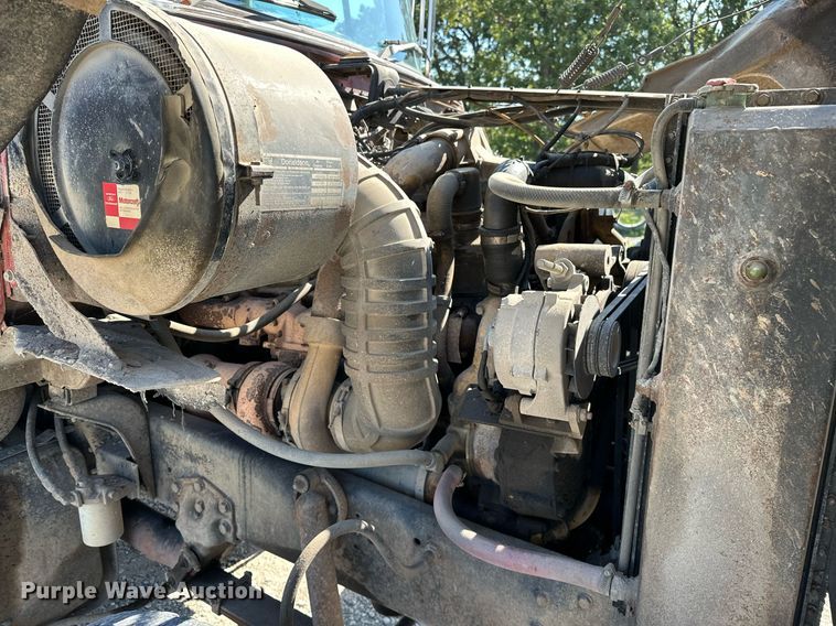 image for item OG9175 1987 Ford LT9000  semi truck