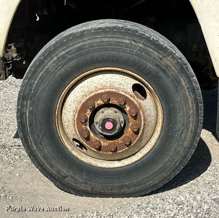 image for item OG9175 1987 Ford LT9000  semi truck