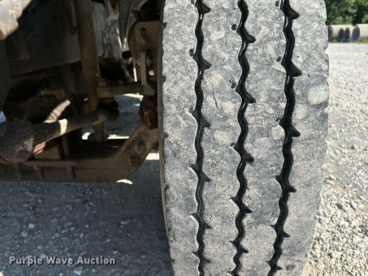 image for item OG9175 1987 Ford LT9000  semi truck