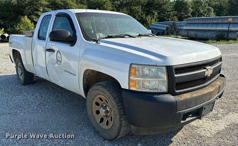 image for item OG9176 2010 Chevrolet Silverado 1500  Ext. Cab pickup truck
