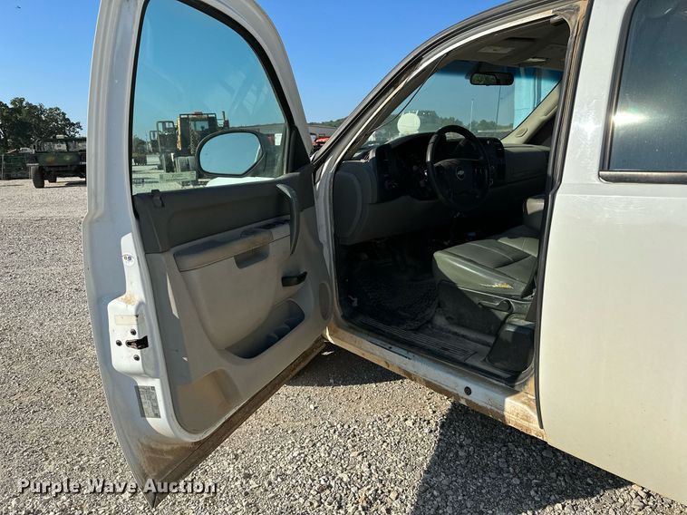 image for item OG9176 2010 Chevrolet Silverado 1500  Ext. Cab pickup truck