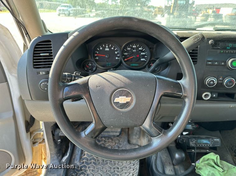 image for item OG9176 2010 Chevrolet Silverado 1500  Ext. Cab pickup truck