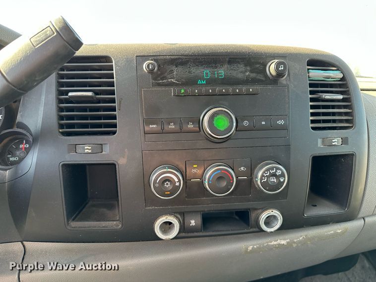 image for item OG9176 2010 Chevrolet Silverado 1500  Ext. Cab pickup truck