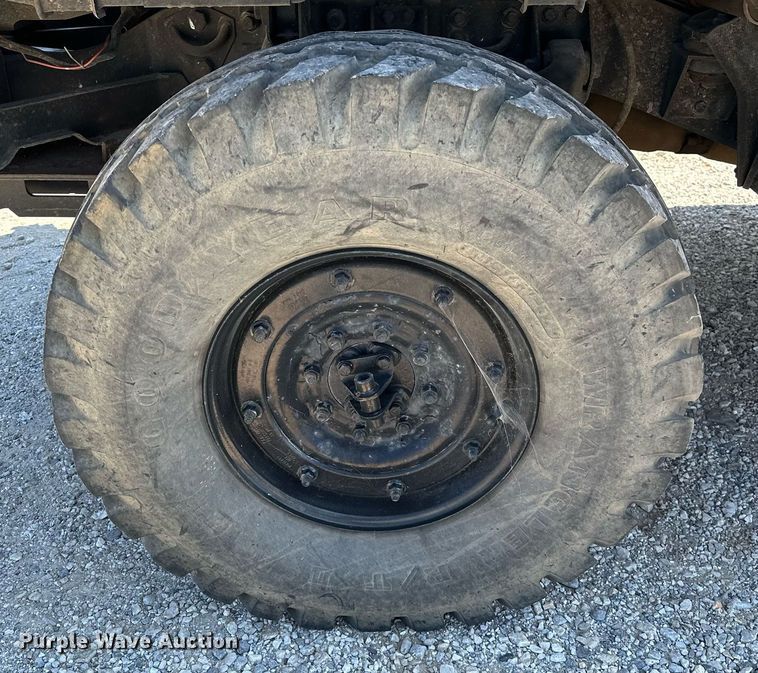 image for item OG9179 1989 Am General M998  SUV