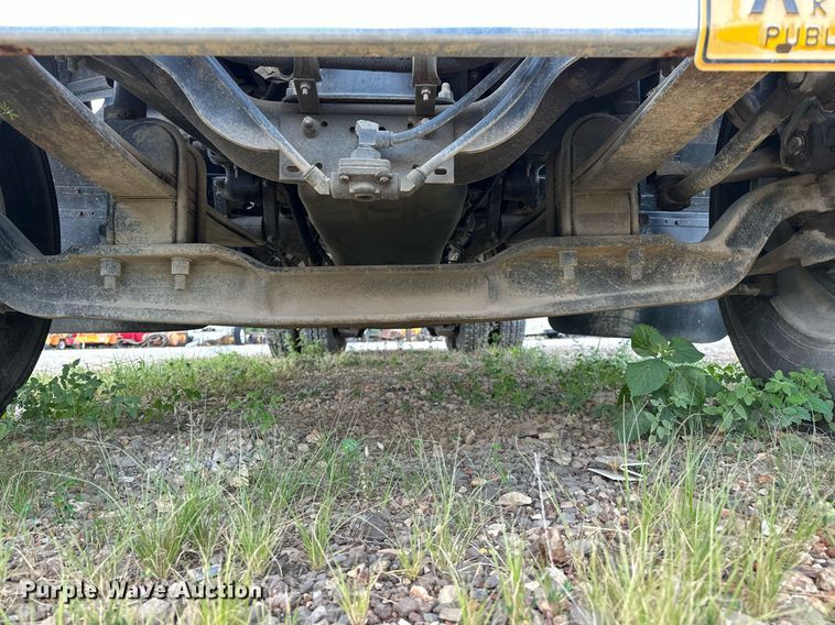 image for item OG9181 2006 Mack  dump truck