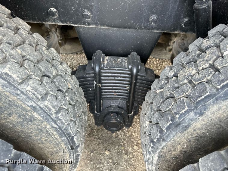 image for item OG9181 2006 Mack  dump truck