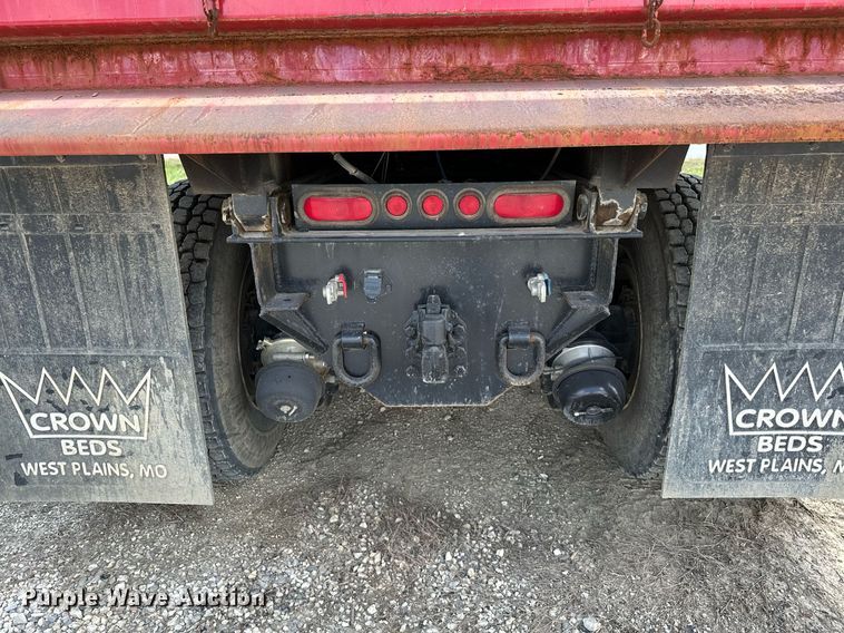 image for item OG9181 2006 Mack  dump truck