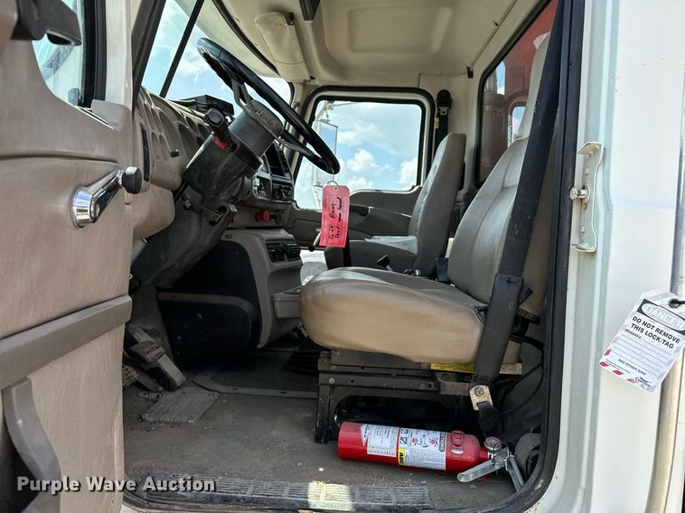 image for item OG9181 2006 Mack  dump truck