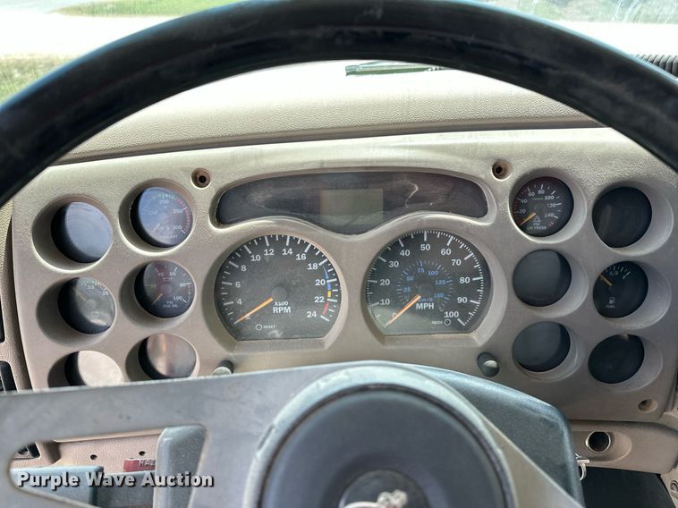 image for item OG9181 2006 Mack  dump truck