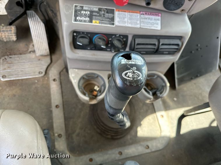 image for item OG9181 2006 Mack  dump truck