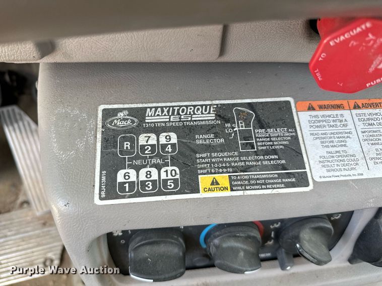 image for item OG9181 2006 Mack  dump truck