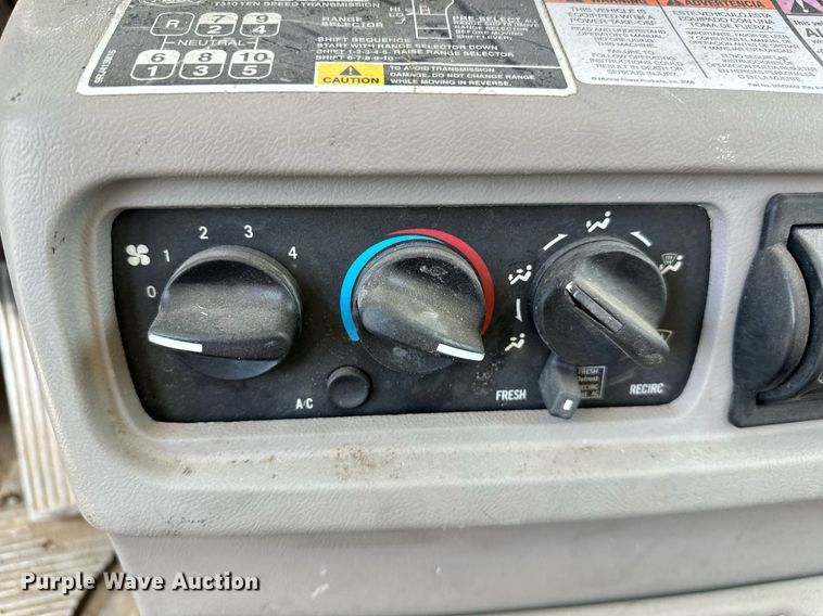 image for item OG9181 2006 Mack  dump truck