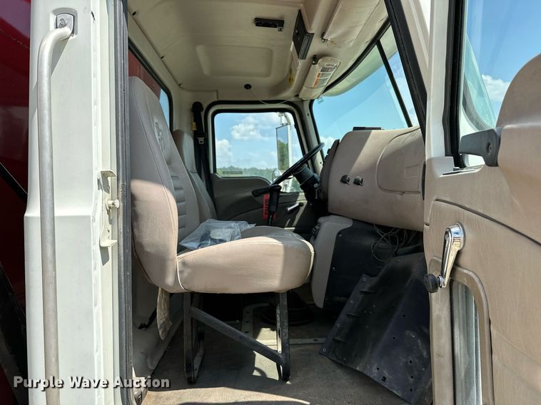 image for item OG9181 2006 Mack  dump truck