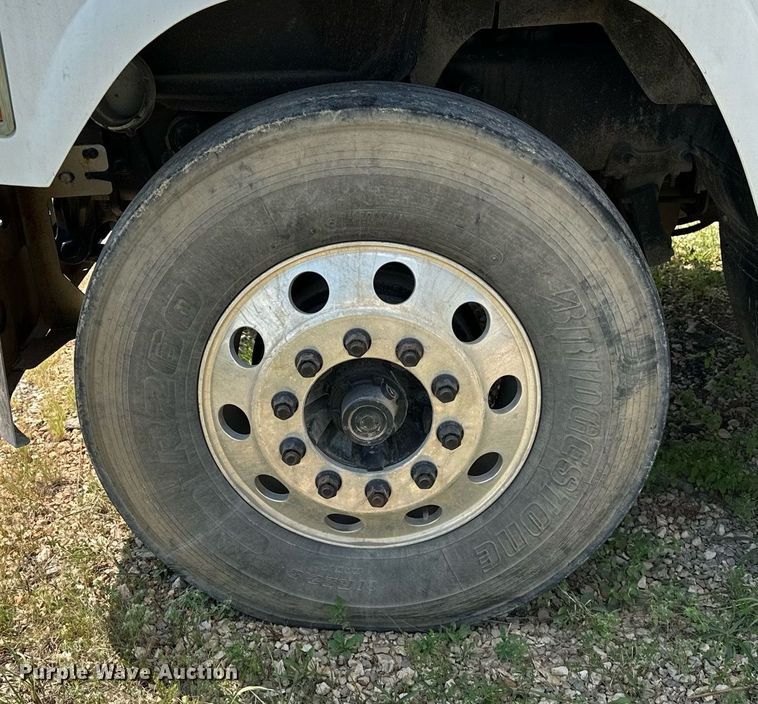 image for item OG9181 2006 Mack  dump truck