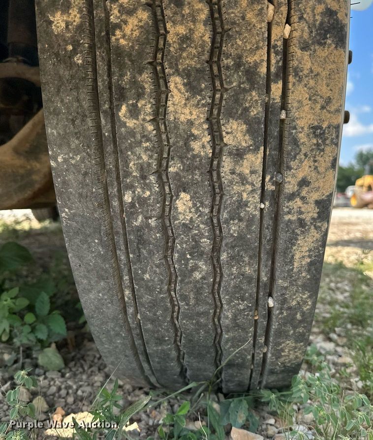 image for item OG9181 2006 Mack  dump truck