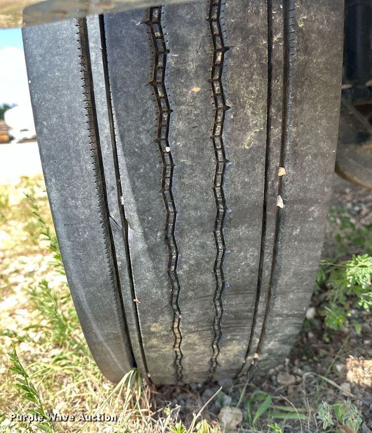 image for item OG9181 2006 Mack  dump truck