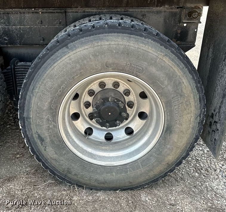 image for item OG9181 2006 Mack  dump truck