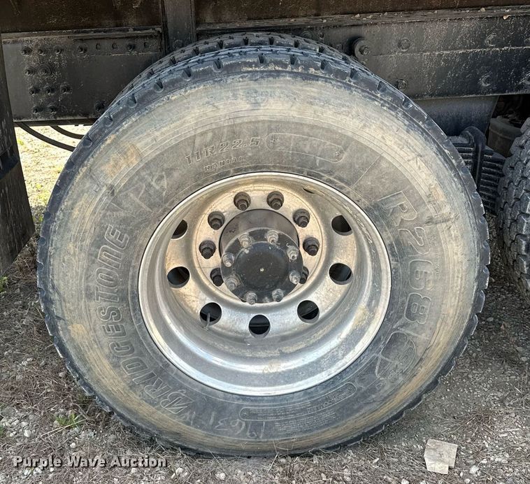 image for item OG9181 2006 Mack  dump truck